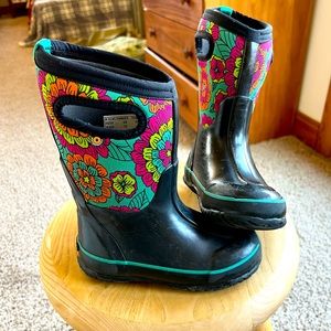 Bogs boots, girls little kid size 12, warm and darling, excellent condition!